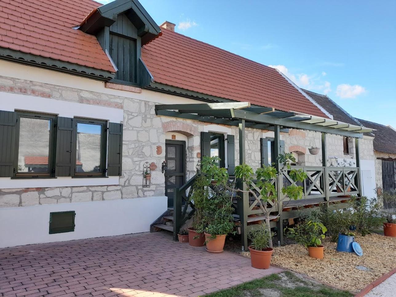 Kőfejtő háza Villa Fertőrákos Kültér fotó